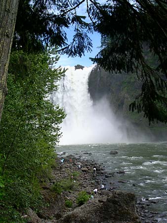 snoqualmie falls
