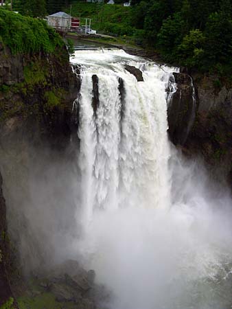 snoqualmie falls